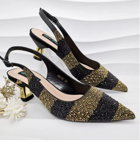 Escarpins Pointus en Satin & Élégante, Design Italien - LYXIUS