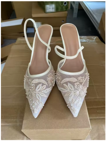 Talons hauts stiletto, bout pointu, maille florale brodée et perles décoratives - LYXIUS