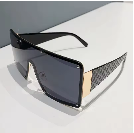 Lunettes de soleil femme à grande monture, Audace & Glamour - LYXIUS