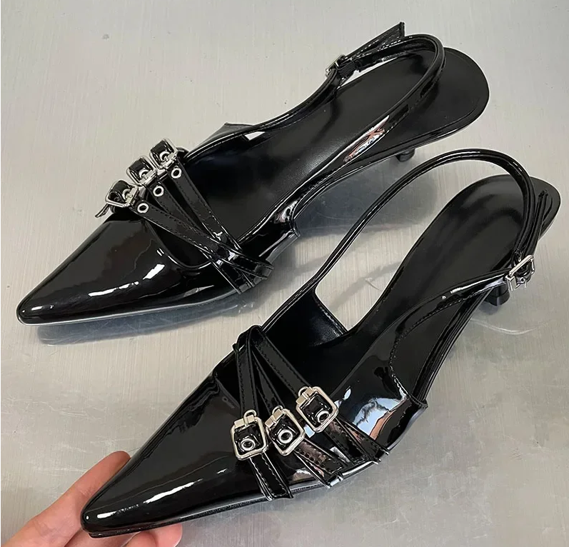 Chaussures à Talons Hauts – LYXIUS